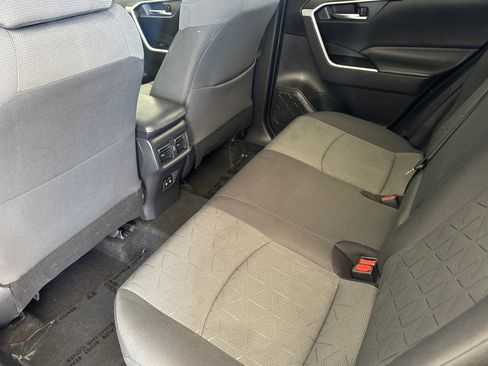 Certified 2020 Toyota RAV4 XLE FWD image 11