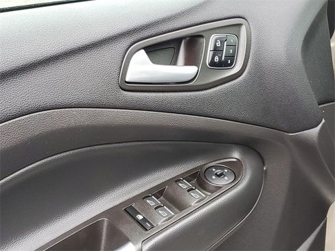 Used 2017 Ford Escape Titanium image 22