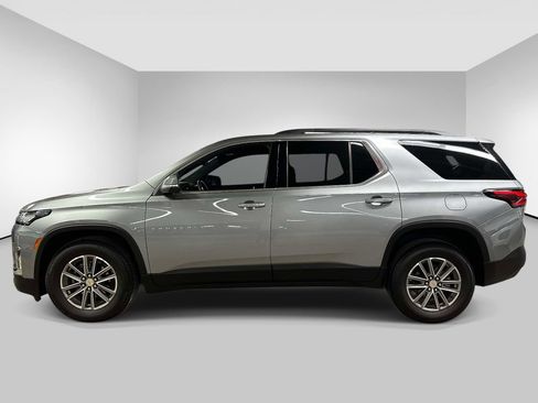 Used 2023 Chevrolet Traverse LT AWD/4WD image 2