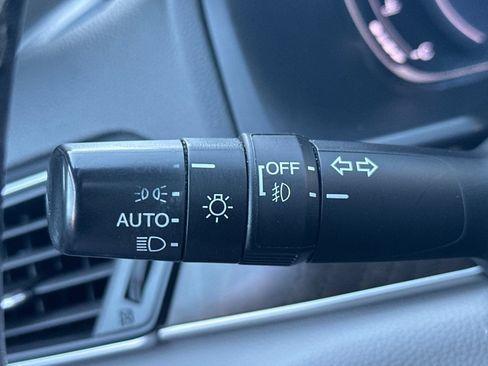 Used 2020 Honda Accord EX-L image 37