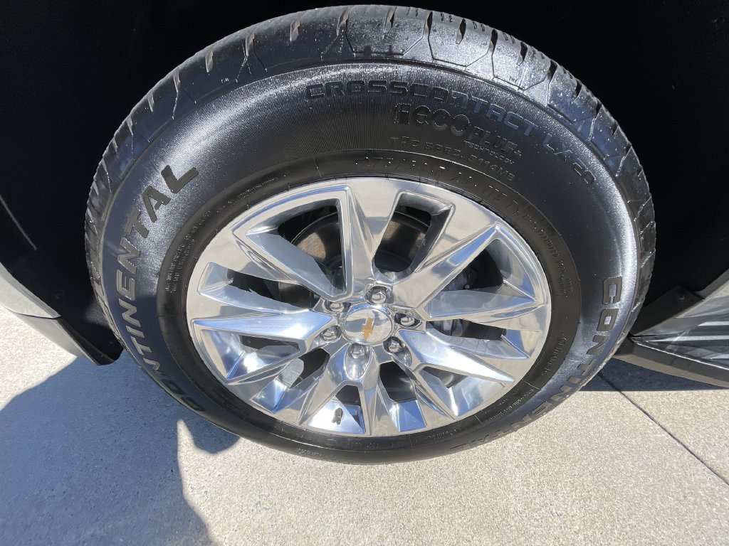 Certified 2025 Chevrolet Suburban Premier RWD image 32