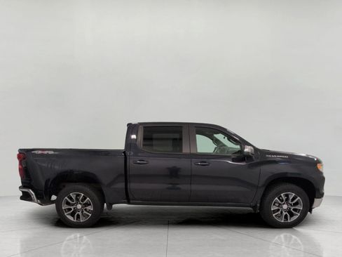 Used 2024 Chevrolet Silverado 1500 LT AWD/4WD image 12