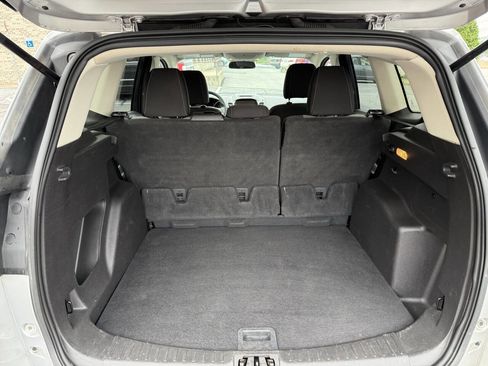Used 2017 Ford Escape SE w/ Equipment Group 201A AWD/4WD image 17
