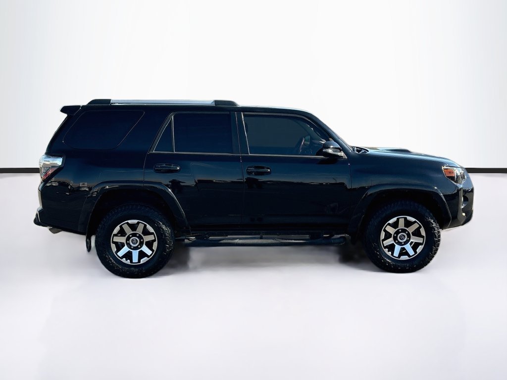 Used 2018 Toyota 4Runner TRD Off-Road Premium AWD/4WD image 4