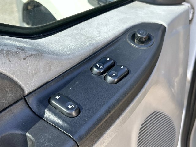 Used 2006 Ford F250 4x4 Regular Cab Super Duty image 23