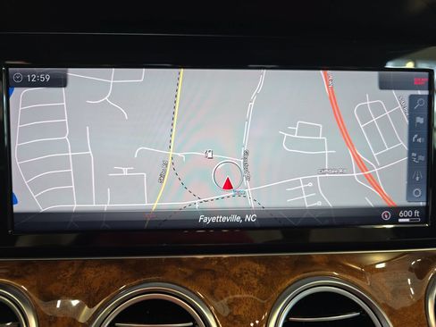 Used 2018 Mercedes-Benz E 300 image 27