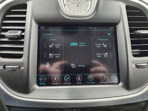 Used 2019 Chrysler 300 Limited image 14