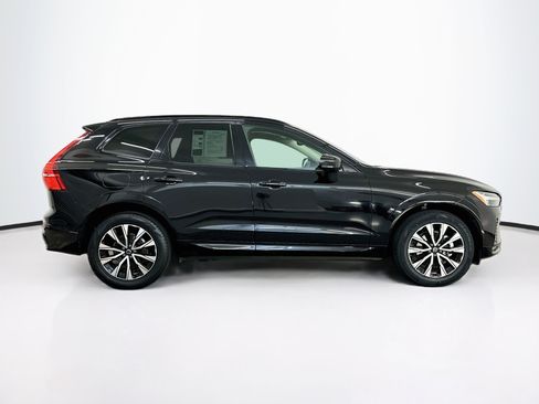 Used 2025 Volvo XC60 B5 Core AWD/4WD image 10