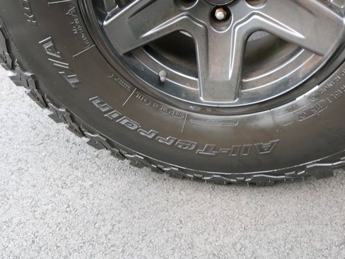 Used 2006 Jeep Wrangler X w/ Tire & Wheel Group (Ecco) AWD/4WD image 34