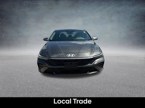 Used 2026 Hyundai Elantra SE FWD image 9