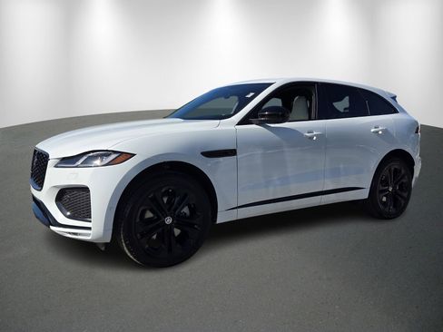 Used 2026 Jaguar F-PACE R-Dynamic S image 3