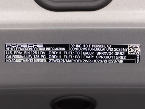 Certified 2025 Porsche 718 Boxster Spyder RS w/ Weissach Package image 33