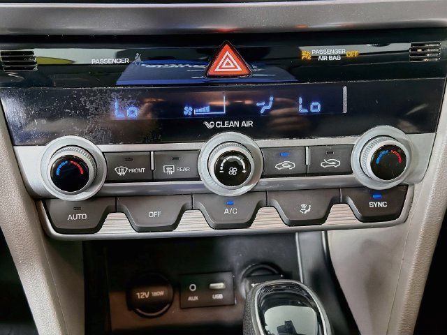 Used 2020 Hyundai Elantra SEL FWD image 19