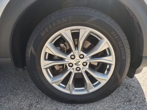 Used 2021 Ford Explorer XLT w/ Equipment Group 202A AWD/4WD image 33