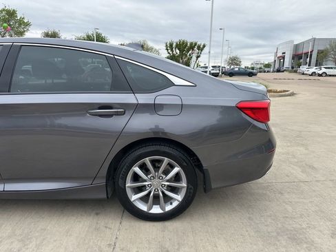 Used 2022 Honda Accord LX image 7