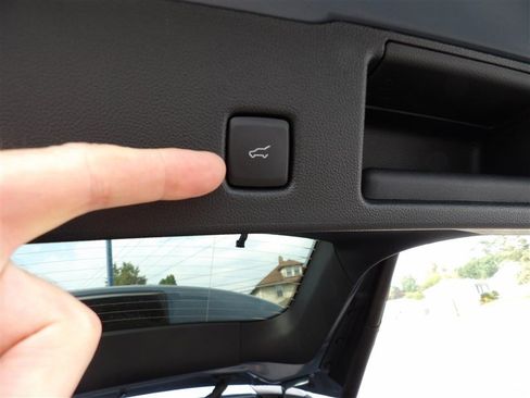 Used 2024 Ford Escape Active w/ Tech Pack #1 AWD/4WD image 19