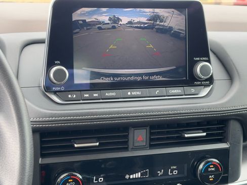 Certified 2023 Nissan Rogue SV image 22