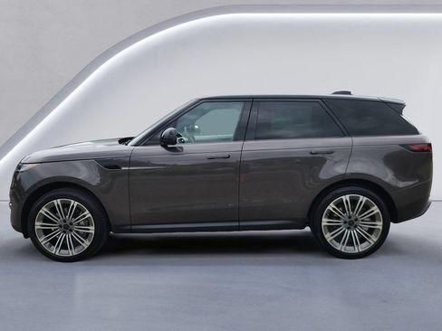 New 2026 Land Rover Range Rover Sport SE AWD/4WD image 3