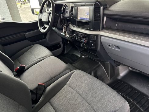 Used 2025 Ford F250 XL w/ STX Appearance Package AWD/4WD image 17