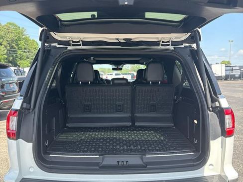 Used 2021 Lincoln Navigator L Reserve AWD/4WD image 22
