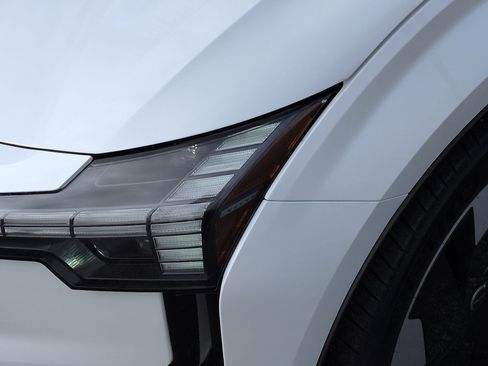 Used 2025 Volvo EX30 Ultra w/ Protection Package Premier image 6