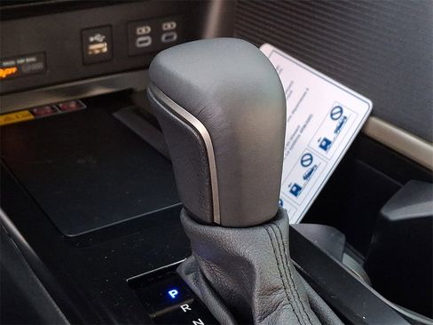 New 2026 Toyota Camry SE w/ Convenience Package image 18