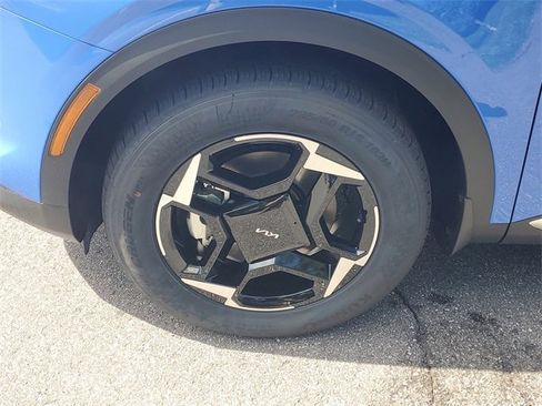 New 2026 Kia Sportage EX w/ EX Panorama Roof Package image 4