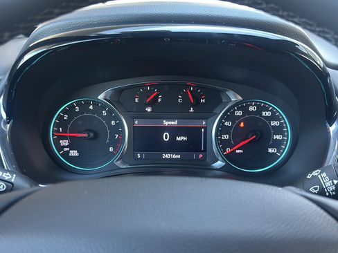 Used 2023 Chevrolet Traverse LT w/ Rear Camera Mirror Package AWD/4WD image 29