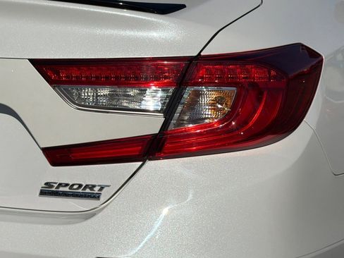 Used 2022 Honda Accord Sport Special Edition image 12