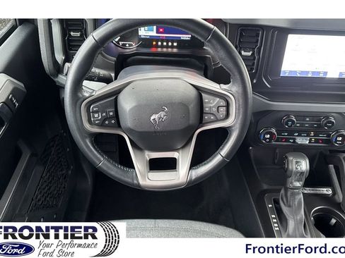 Used 2023 Ford Bronco Big Bend image 15