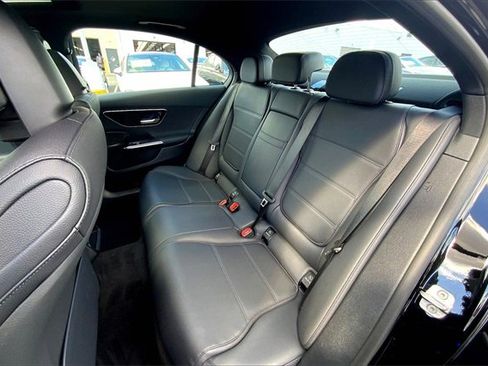 Used 2025 Mercedes-Benz C 300 4MATIC Sedan image 17