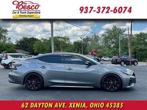 Used 2021 Nissan Maxima SR w/ Sport Mat Group FWD image 3