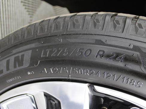 New 2026 Cadillac Escalade IQ Luxury 2 w/ LPO, Radiant Package image 40