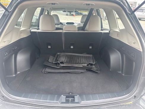 Used 2023 Subaru Forester AWD/4WD image 11
