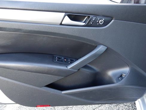 Used 2015 Volkswagen Passat TDI SE FWD image 55