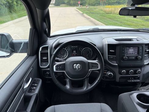 Used 2023 RAM 1500 Big Horn AWD/4WD image 40