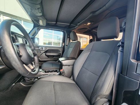Used 2018 Jeep Wrangler Sport AWD/4WD image 30