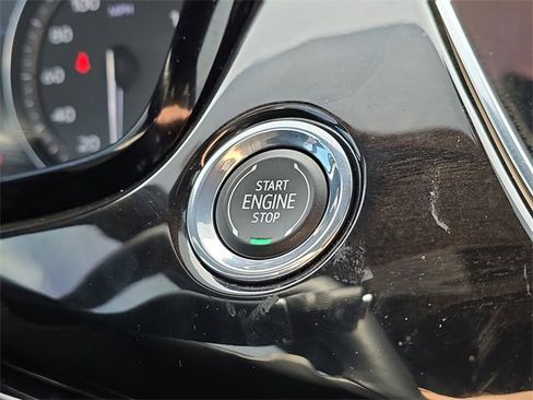 Certified 2024 Cadillac XT6 Premium Luxury w/ Technology Package image 17