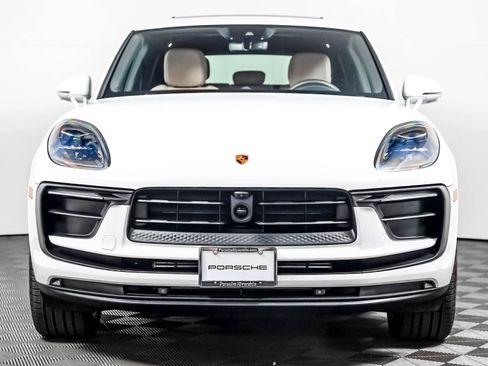Certified 2026 Porsche Macan AWD/4WD image 7