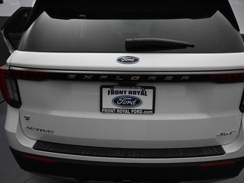 New 2026 Ford Explorer Active image 19