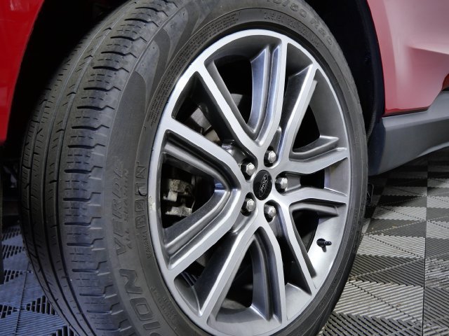 Certified 2024 Ford Edge Titanium w/ Equipment Group 301A AWD/4WD image 10