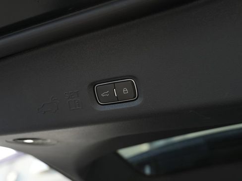 Used 2025 Ford Expedition Active RWD image 17