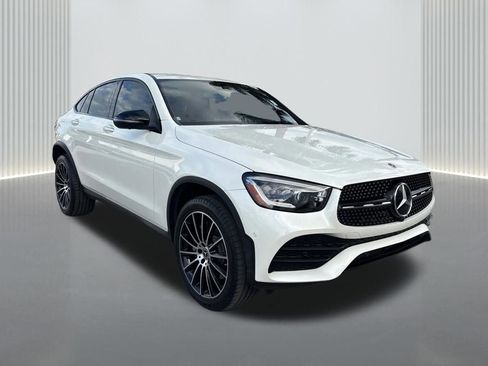 Used 2023 Mercedes-Benz GLC 300 4MATIC Coupe image 3