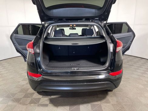 Used 2018 Hyundai Tucson SE image 20