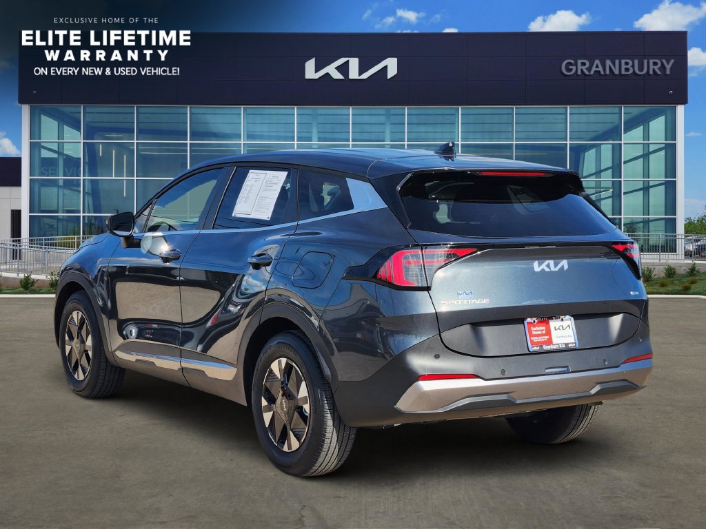 Certified 2026 Kia Sportage LX FWD image 4