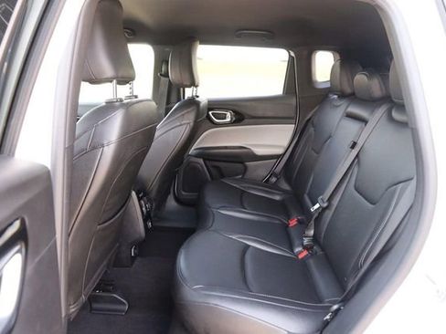 Used 2025 Jeep Compass Limited AWD/4WD image 9