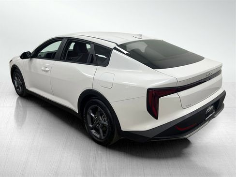 Used 2025 Kia K4 LXS image 8