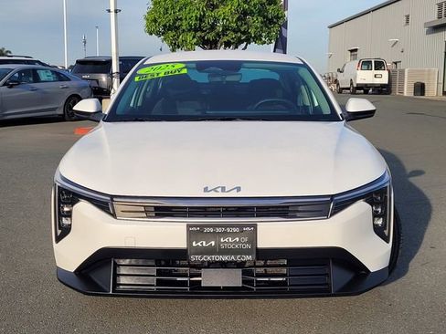 Used 2025 Kia K4 LX image 2