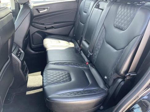 Used 2024 Ford Edge Titanium AWD/4WD image 18
