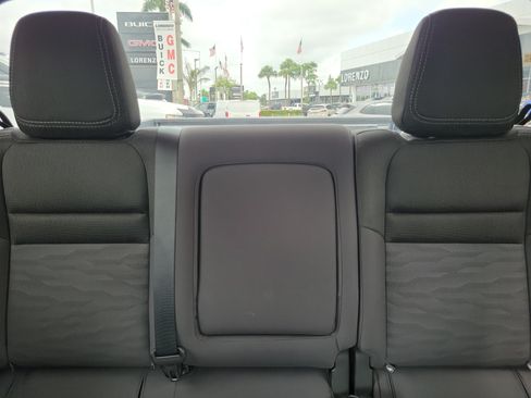 Used 2023 Nissan Frontier SV w/ Midnight Edition Package RWD image 15